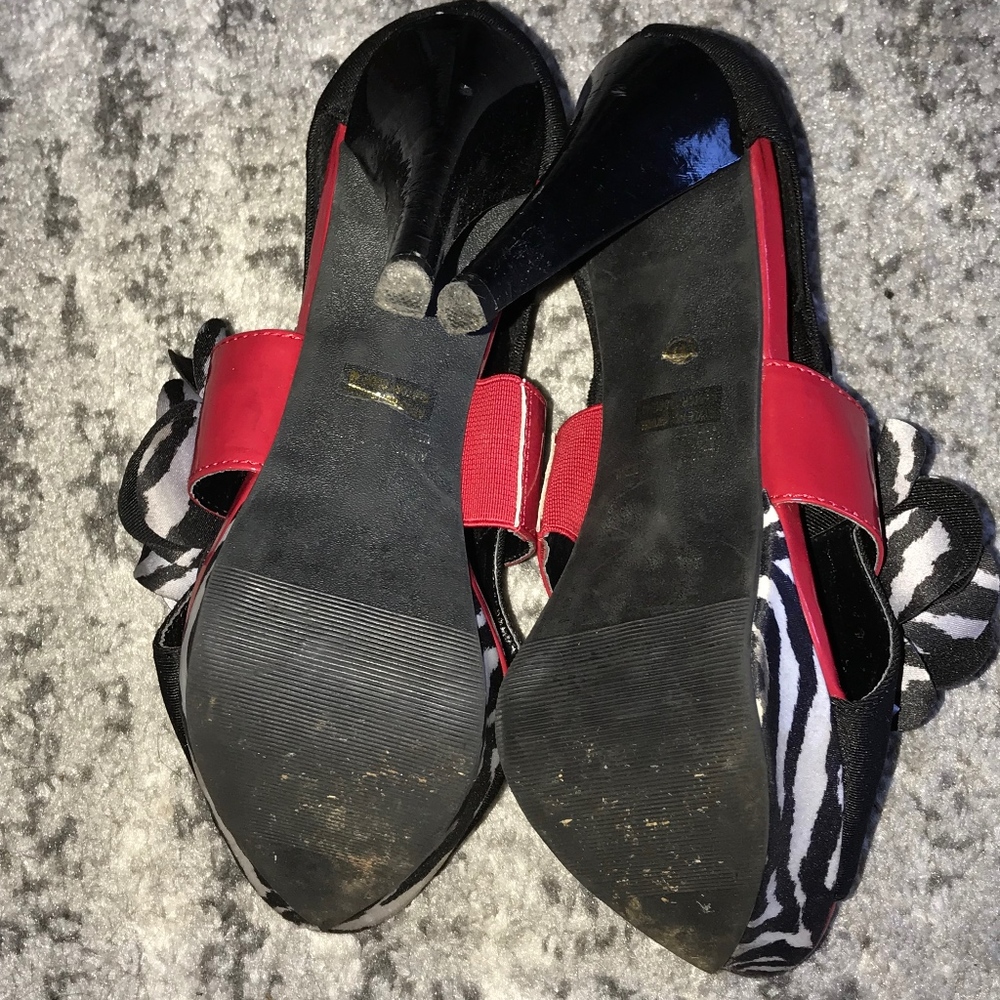 Heels - Picture 4 of 4